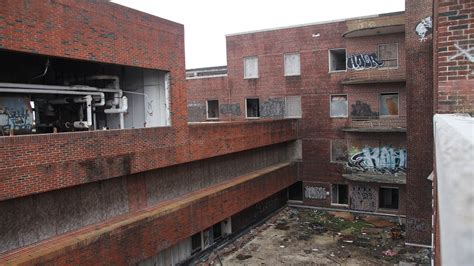 abandoned hospital new orleans|Lindy Boggs Medical Center in New Orleans remains .